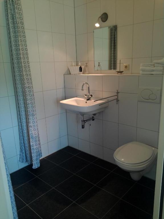 Bed & Breakfast Uiterburen Zuidbroek Chambre photo